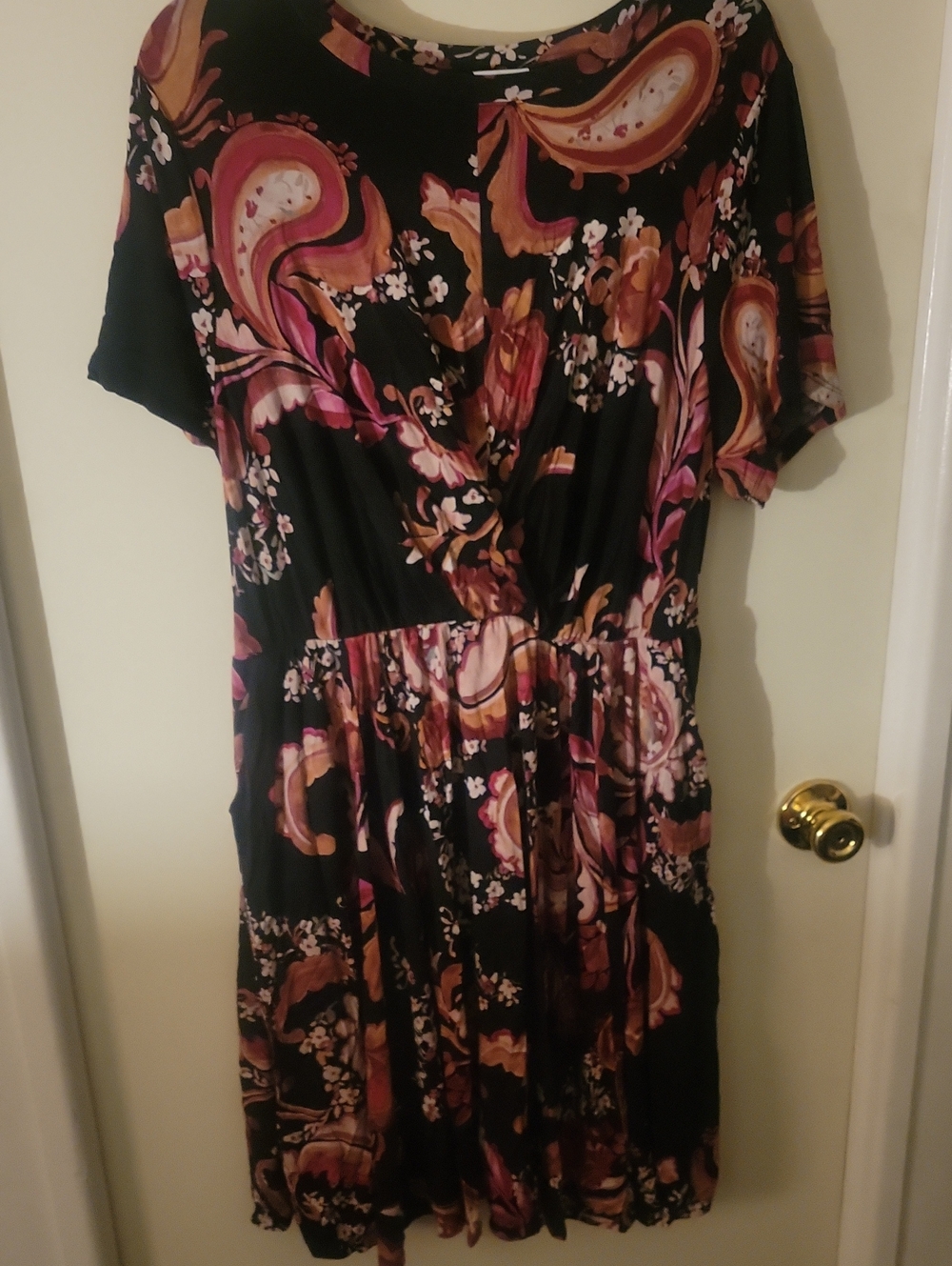 Torrid Black Floral Paisley Short Sleeve Dress